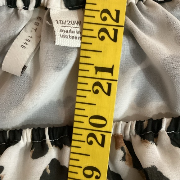 Cato Black and White Animal Print Blouse, Plus Size 2X (18/20) - Picture 8 of 10